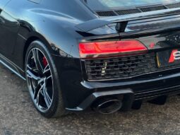 
										Audi R8 –  5.2 FSI V10 Performance Carbon Black S Tronic quattro Euro 6 (s/s) 2dr full									