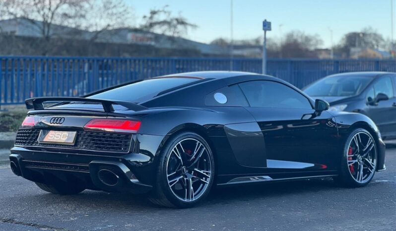 
								Audi R8 –  5.2 FSI V10 Performance Carbon Black S Tronic quattro Euro 6 (s/s) 2dr full									