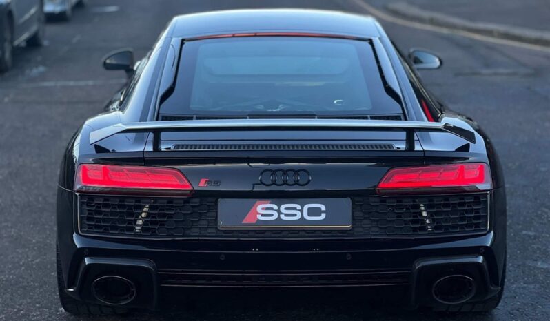 
								Audi R8 –  5.2 FSI V10 Performance Carbon Black S Tronic quattro Euro 6 (s/s) 2dr full									