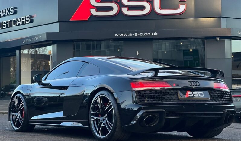 
								Audi R8 –  5.2 FSI V10 Performance Carbon Black S Tronic quattro Euro 6 (s/s) 2dr full									