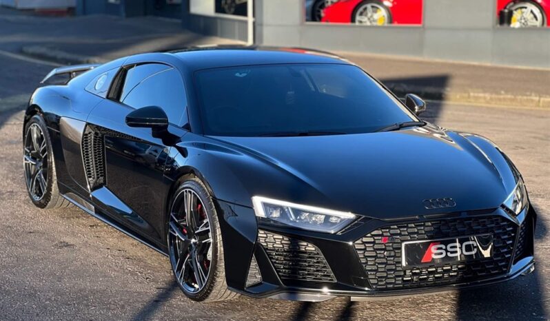 
								Audi R8 –  5.2 FSI V10 Performance Carbon Black S Tronic quattro Euro 6 (s/s) 2dr full									