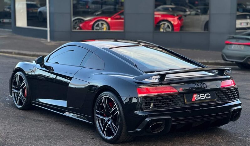 
								Audi R8 –  5.2 FSI V10 Performance Carbon Black S Tronic quattro Euro 6 (s/s) 2dr full									