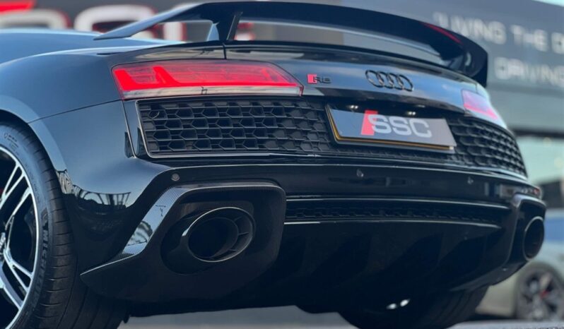 
								Audi R8 –  5.2 FSI V10 Performance Carbon Black S Tronic quattro Euro 6 (s/s) 2dr full									