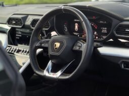 
										Lamborghini Urus – 4.0 V8 BiTurbo Auto 4WD Euro 6 5dr full									