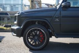 
										Mercedes G63 AMG – 4.0 V8 BiTurbo MHEV AMG MANUFAKTUR Edition SpdS+9GT 4WD Euro 6 (s/s) 5dr full									