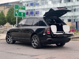 
										Rolls-Royce Cullinan  – 6.75 V12 Black Badge Auto 4WD Euro 6 5dr full									