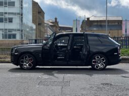 
										Rolls-Royce Cullinan  – 6.75 V12 Black Badge Auto 4WD Euro 6 5dr full									