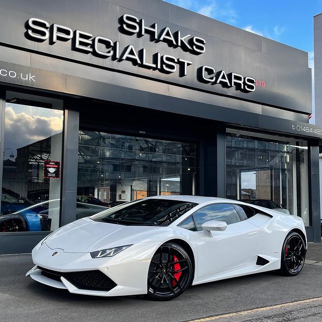 white lambo ssc